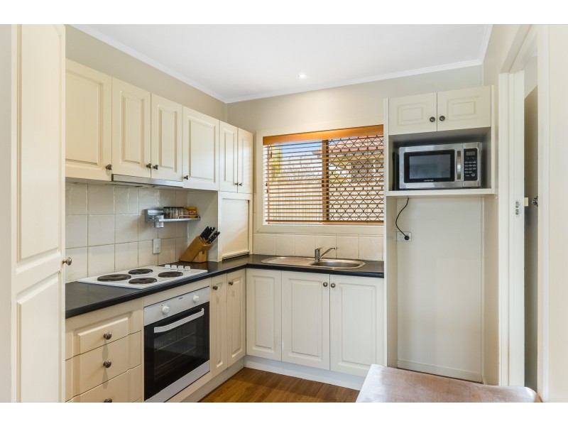 1/429 Stenner Street, Harristown QLD 4350