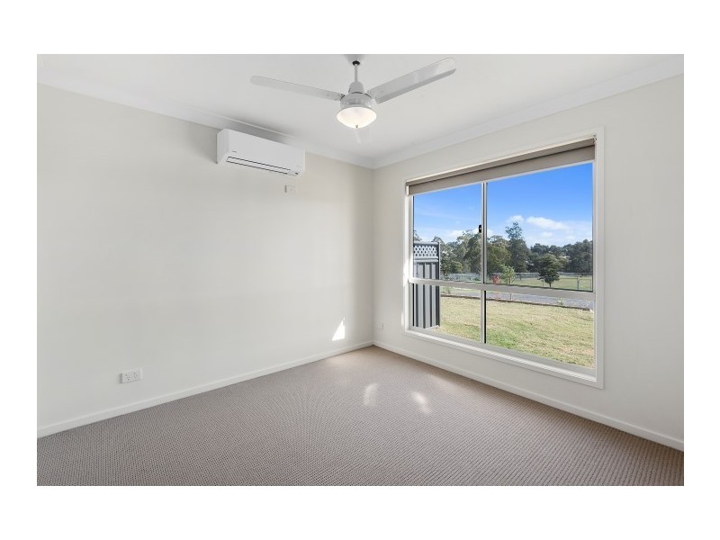2/10 Rosenstengel Street, Darling Heights QLD 4350