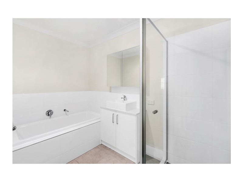 2/10 Rosenstengel Street, Darling Heights QLD 4350
