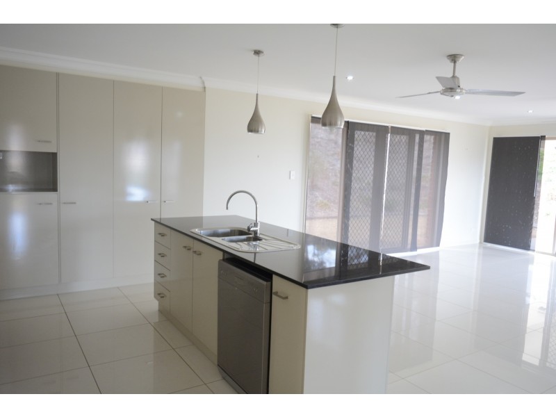 7 Wodalla Court, Hodgson Vale QLD 4352