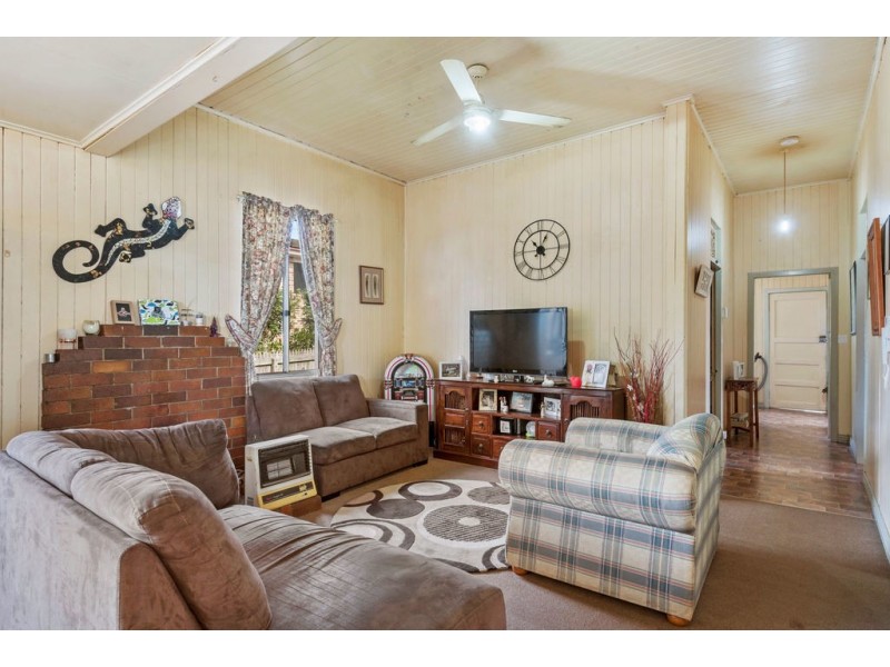 31 Helen Street, Newtown QLD 4350