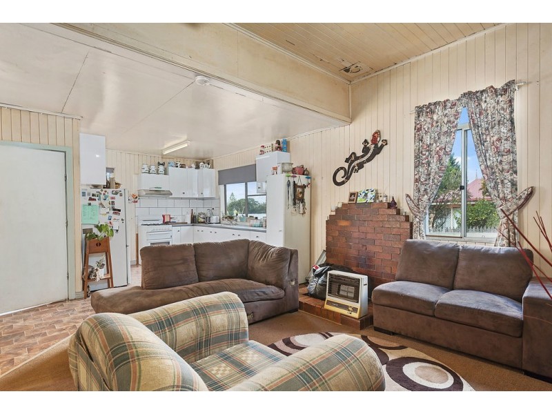 31 Helen Street, Newtown QLD 4350