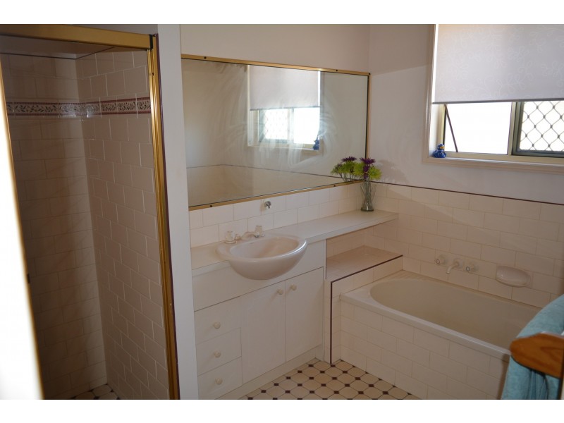 14 Gundry Court, Kearneys Spring QLD 4350