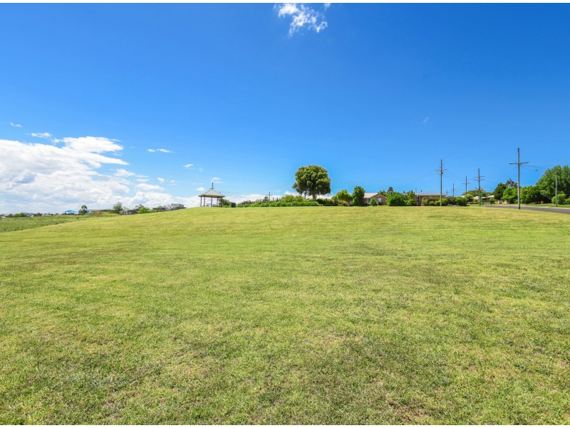 2 Bellara Drive, Harristown QLD 4350