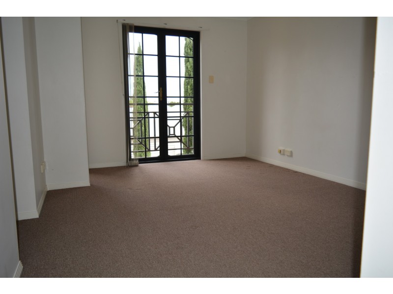 11/1a Stirling Street, East Toowoomba QLD 4350