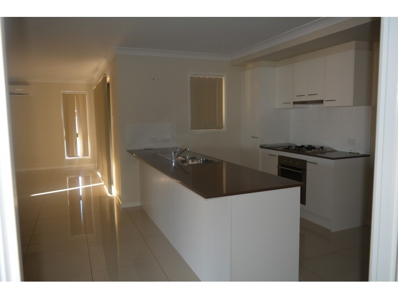 45 Tarcoola Street, Wyreema QLD 4352