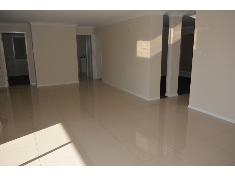 45 Tarcoola Street, Wyreema QLD 4352