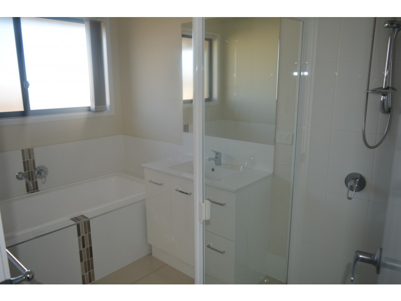 45 Tarcoola Street, Wyreema QLD 4352