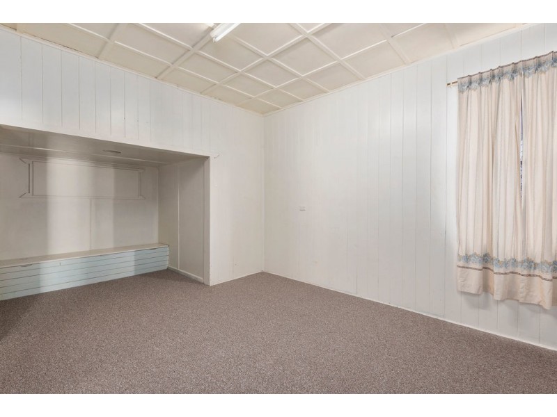 244 Bridge Street, Newtown QLD 4350