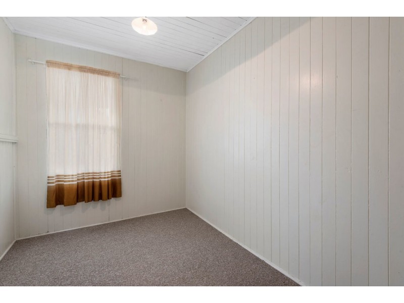 244 Bridge Street, Newtown QLD 4350