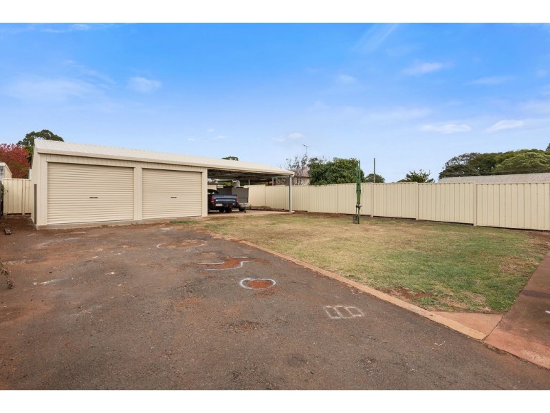 244 Bridge Street, Newtown QLD 4350