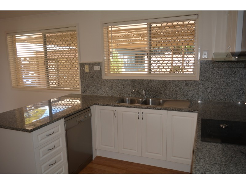 5 Martini Street, Mount Lofty QLD 4350