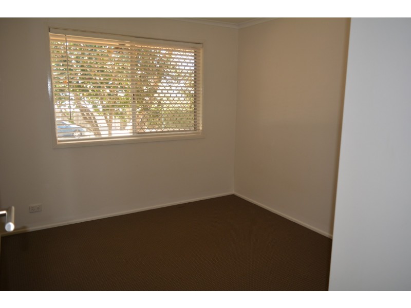 5 Martini Street, Mount Lofty QLD 4350