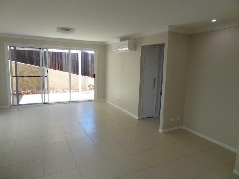 4/5 Wapiti Street, Kearneys Spring QLD 4350