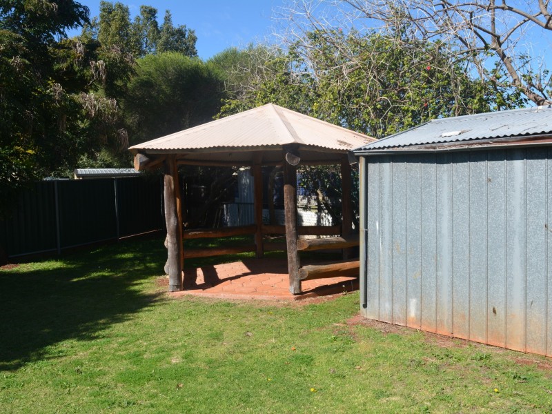 330 Tor Street, Newtown QLD 4350