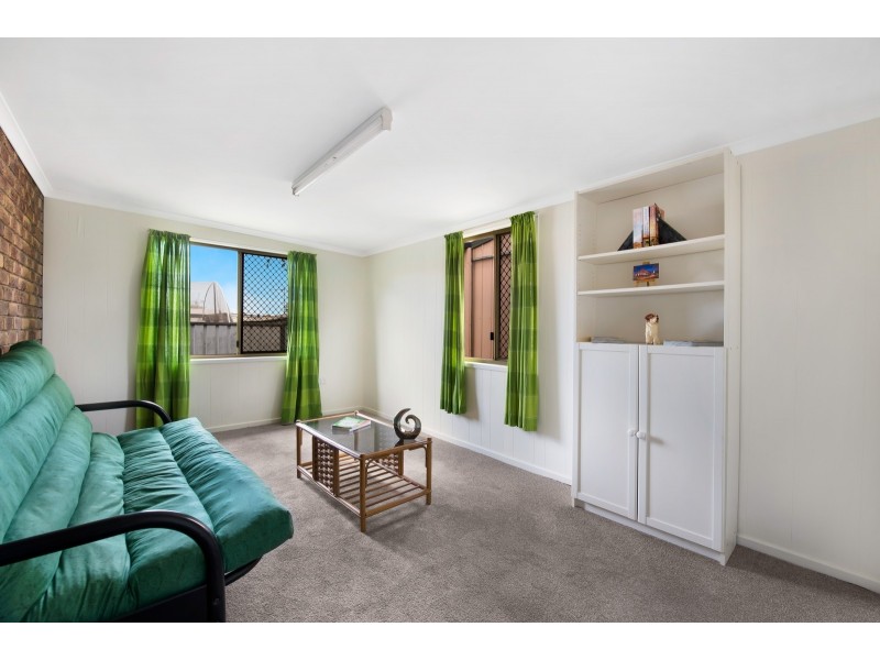24 Schultz Street, Kearneys Spring QLD 4350