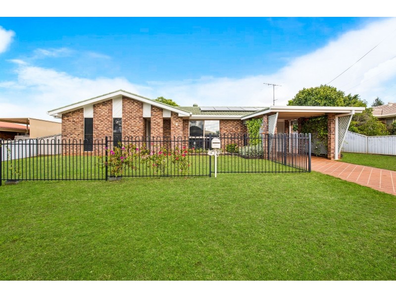 24 Schultz Street, Kearneys Spring QLD 4350