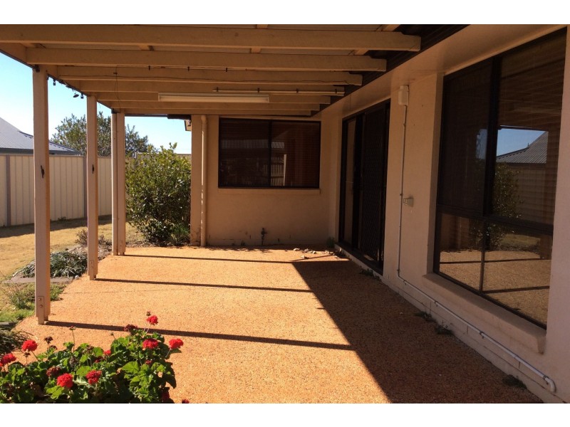 7 Toni Court, Darling Heights QLD 4350
