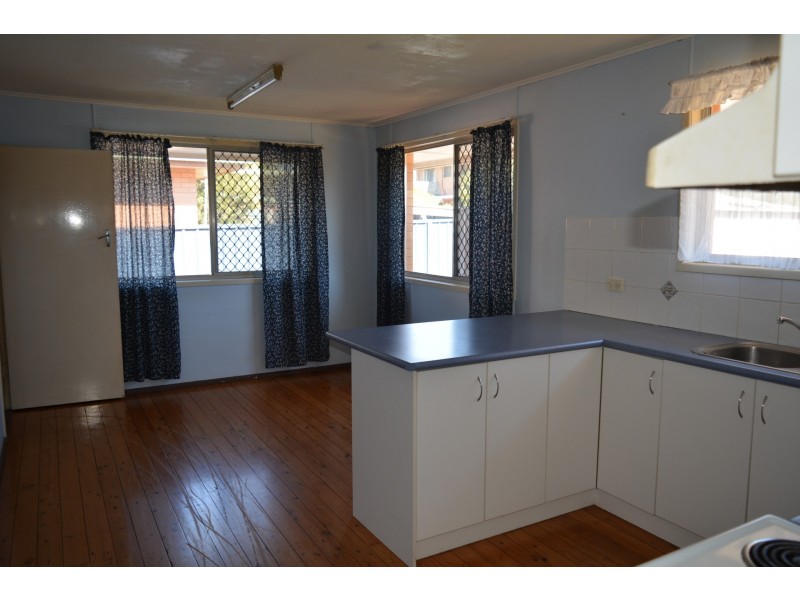 97 Drayton Road, Harristown QLD 4350