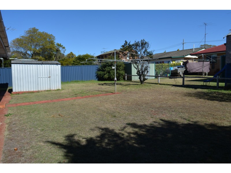 97 Drayton Road, Harristown QLD 4350