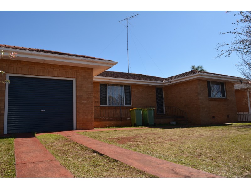 97 Drayton Road, Harristown QLD 4350