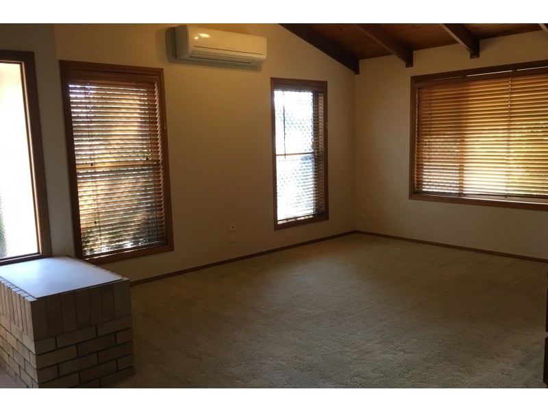 65 Jennifer Crescent, Darling Heights QLD 4350