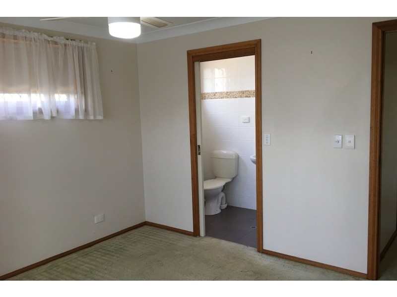 65 Jennifer Crescent, Darling Heights QLD 4350