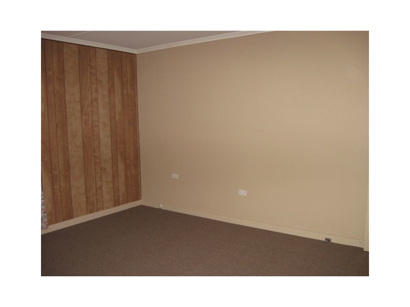 330 Tor Street, Newtown QLD 4350