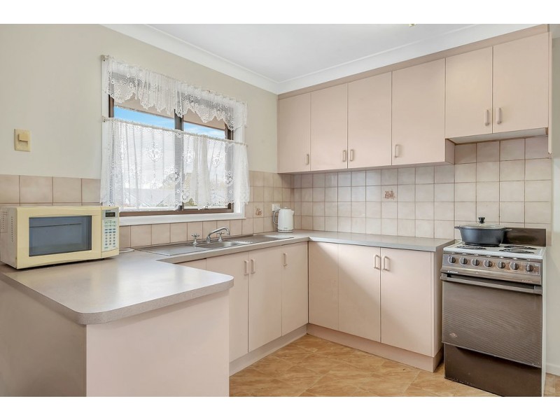 17 Boyes Street, Harristown QLD 4350