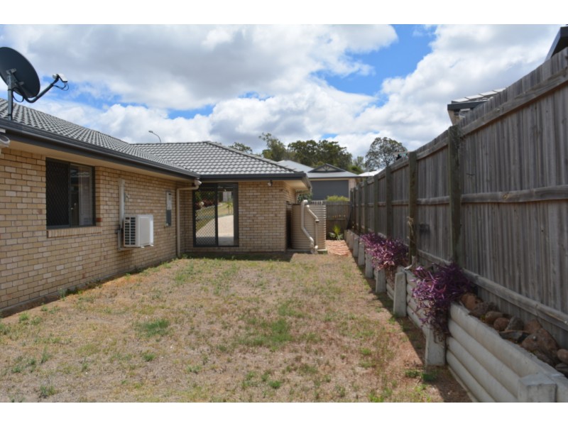 8 Cooranga Street, Glenvale QLD 4350