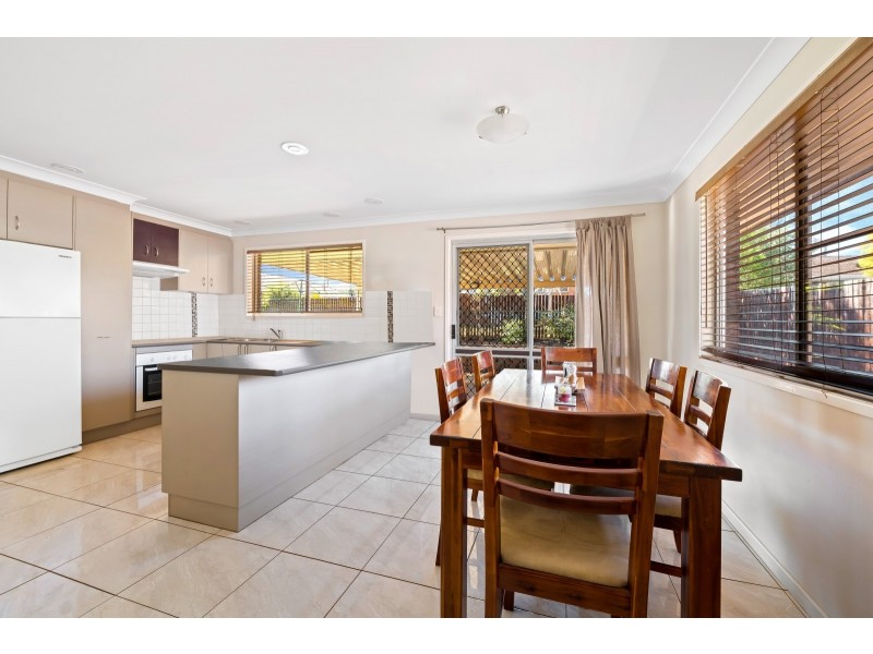 11 Chinchilla Court, Wilsonton Heights QLD 4350