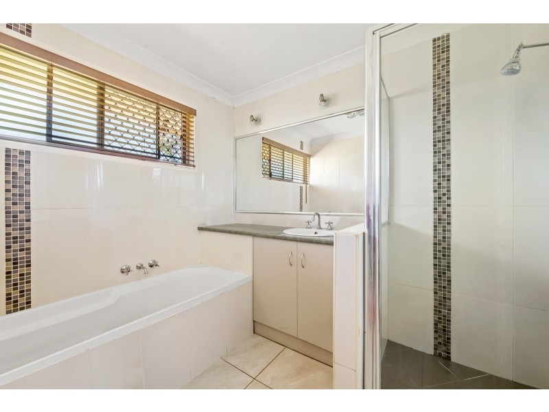 11 Chinchilla Court, Wilsonton Heights QLD 4350