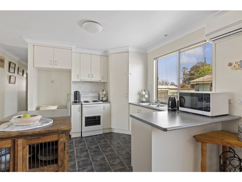 6 Milligan Street, Oakey QLD 4401