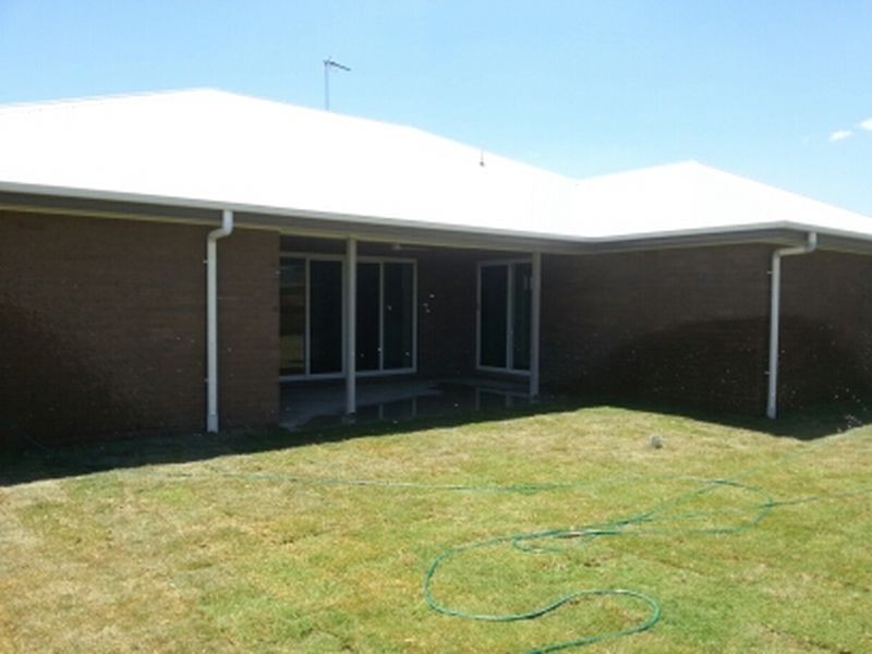 14 Wandoo Crescent, Westbrook QLD 4350