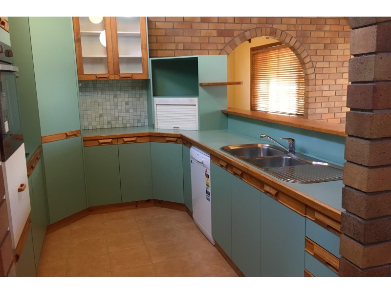 65 Jennifer Crescent, Darling Heights QLD 4350