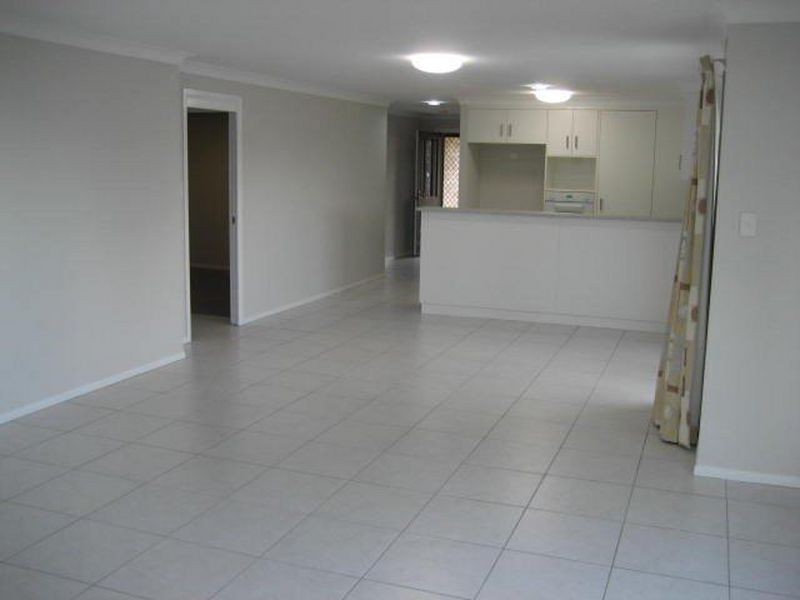 12 Bristol Street, Newtown QLD 4350