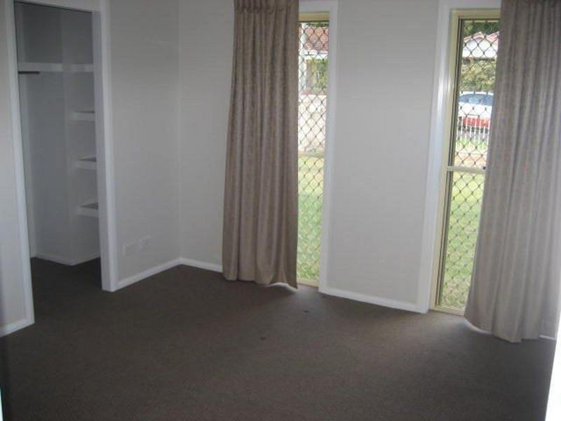 12 Bristol Street, Newtown QLD 4350