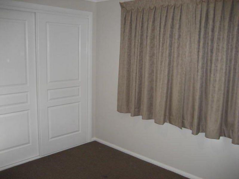 12 Bristol Street, Newtown QLD 4350