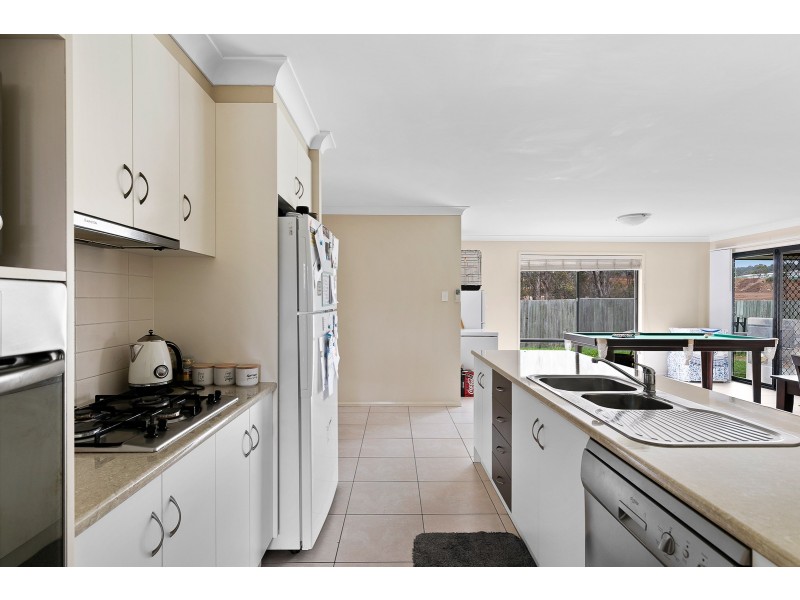 8 Moorina Drive, Harristown QLD 4350