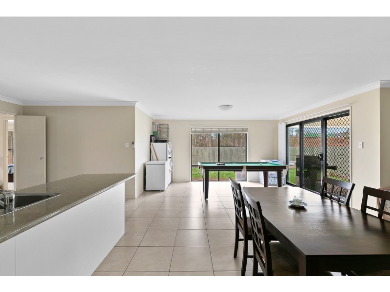 8 Moorina Drive, Harristown QLD 4350