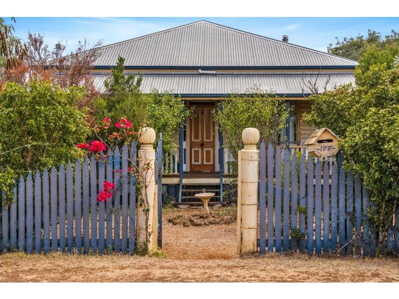 177 Hogg Street, Cranley QLD 4350