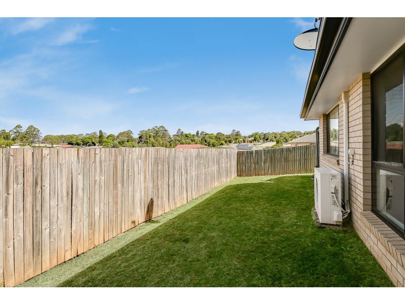10 High Court Drive, Wilsonton Heights QLD 4350