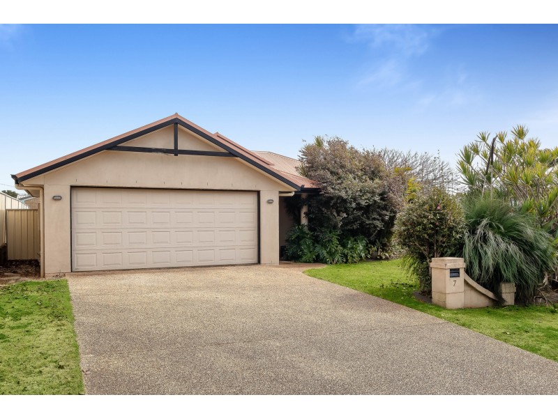 7 Toni Court, Darling Heights QLD 4350