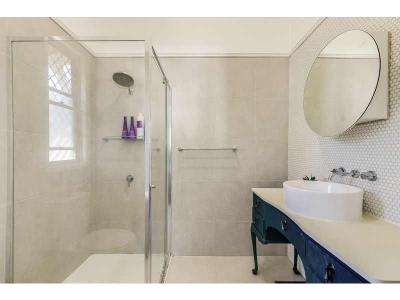 17 Bothwell Street, Newtown QLD 4350