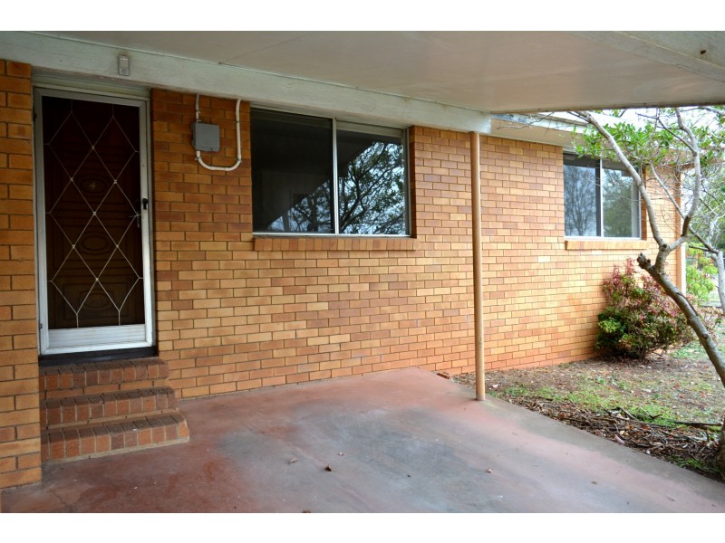4/8 Moloney Street, North Toowoomba QLD 4350