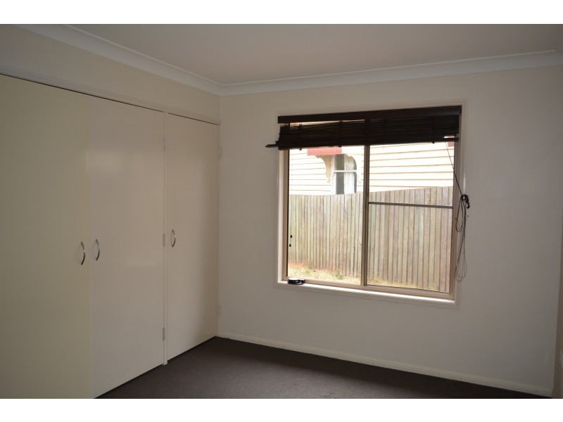 3/16 Anzac Avenue, Newtown QLD 4350