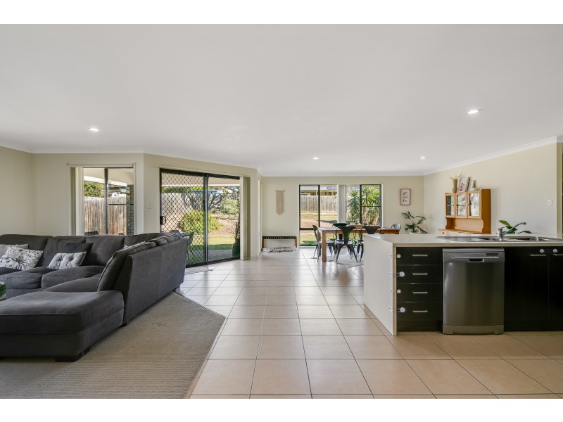 3 Paige Place, Helidon QLD 4344