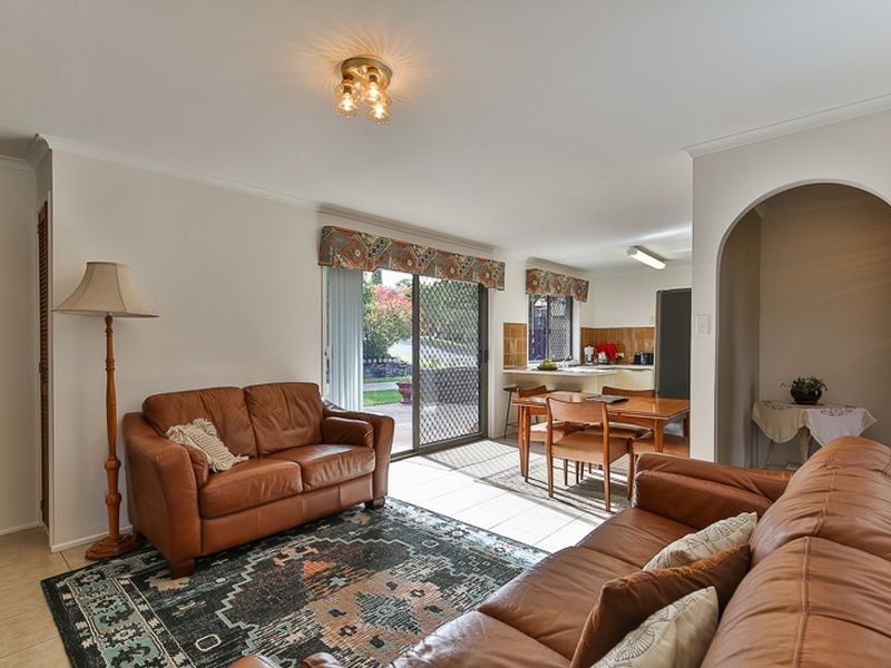 33 Wine Drive, Wilsonton Heights QLD 4350