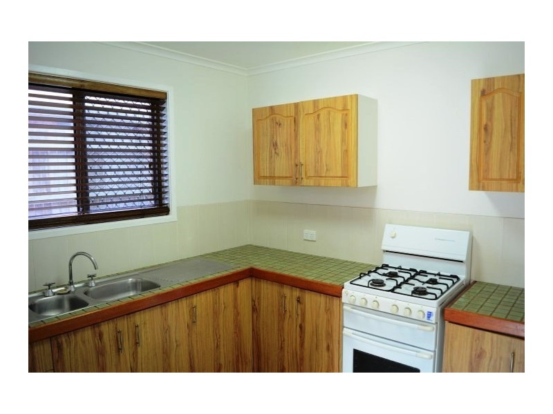 1/5 Agnes Street, Centenary Heights QLD 4350