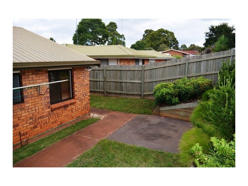 1/5 Agnes Street, Centenary Heights QLD 4350